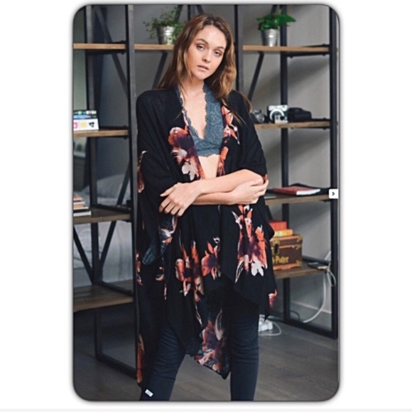 Bohemian Floral Kimono Wrap One Size - Picture 7 of 8